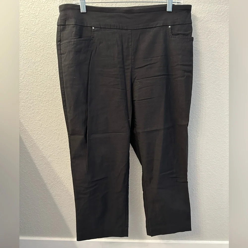 Black crop trousers - Picture 1 of 3
